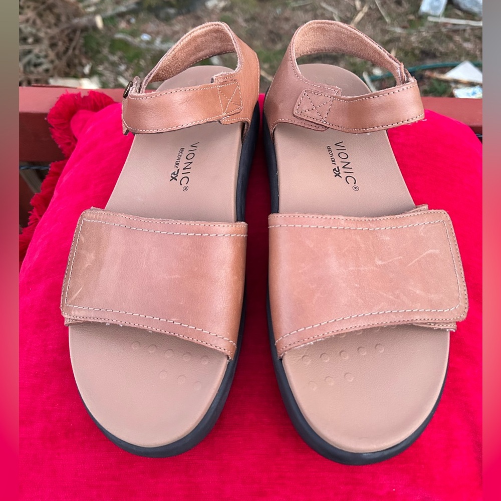 Vionic Beige Awaken RX Sandals